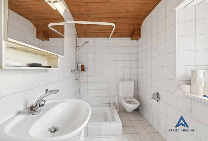 Charmante 4.5-Zimmer-Maisonettewohnung am Dorfplatz in Reigoldswil (6)