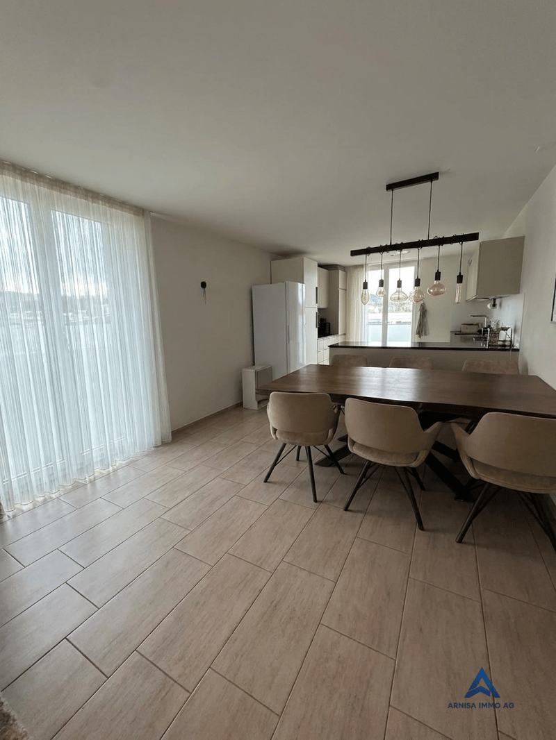 Charmante 4.5-Zimmer-Wohnung mit Balkon und herrlicher Aussicht in Kaiseraugst (3)