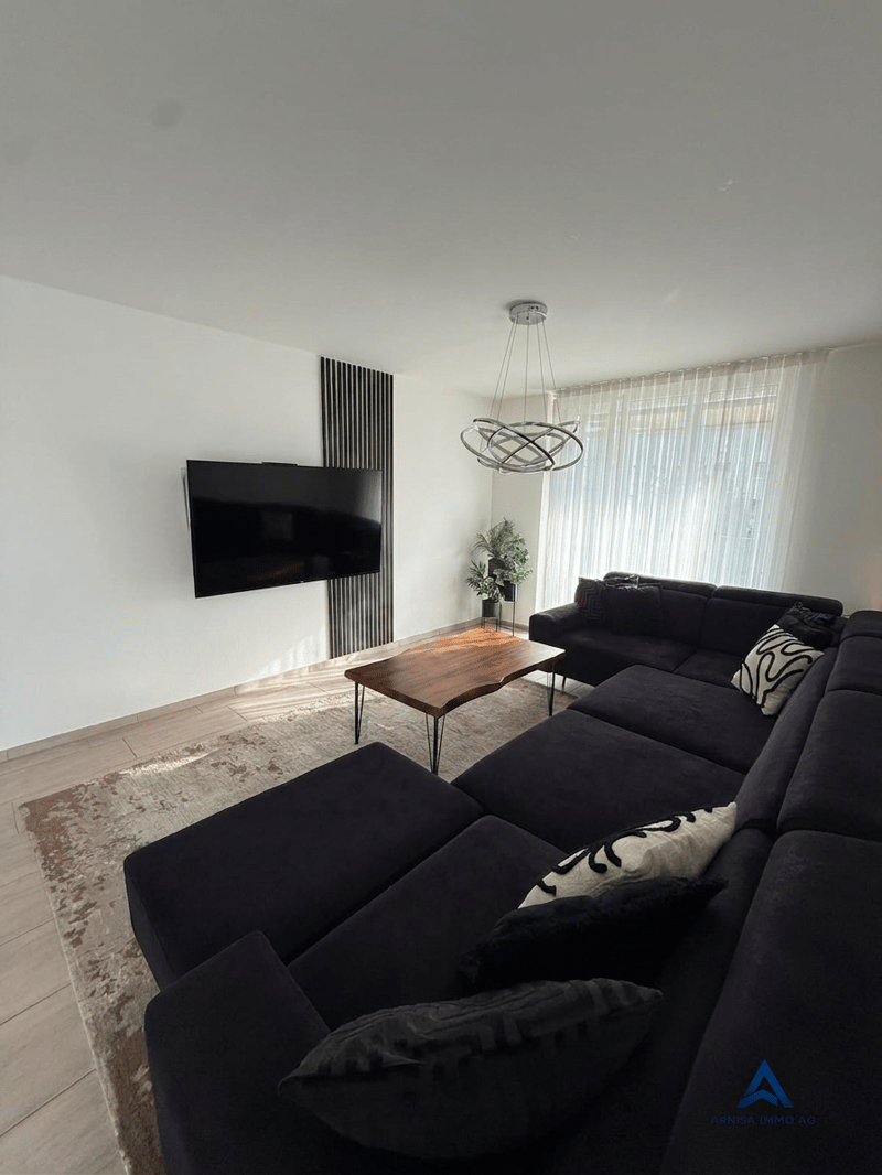 Charmante 4.5-Zimmer-Wohnung mit Balkon und herrlicher Aussicht in Kaiseraugst (2)
