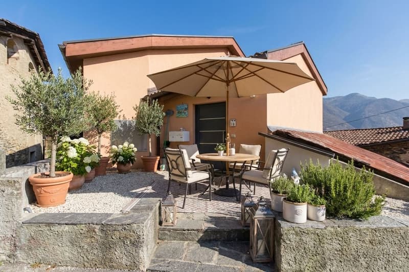Casa unifamiliare 5 locali con terrazza soleggiata a Sigirino (1)