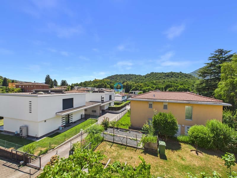 Casa bifamiliare 9 locali con giardino a Ponte Capriasca (9)