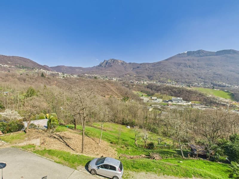 Attico 4.5 locali con vista monti a Lugaggia (9)