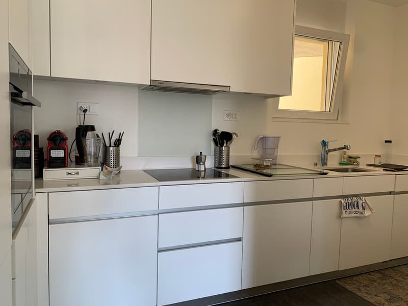 3.5 locali con balcone e vista aperta a Porza (7)