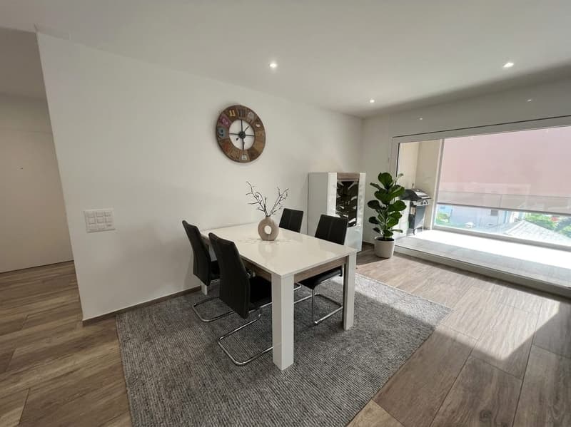3.5 locali moderno e luminoso con loggia a Claro (3)