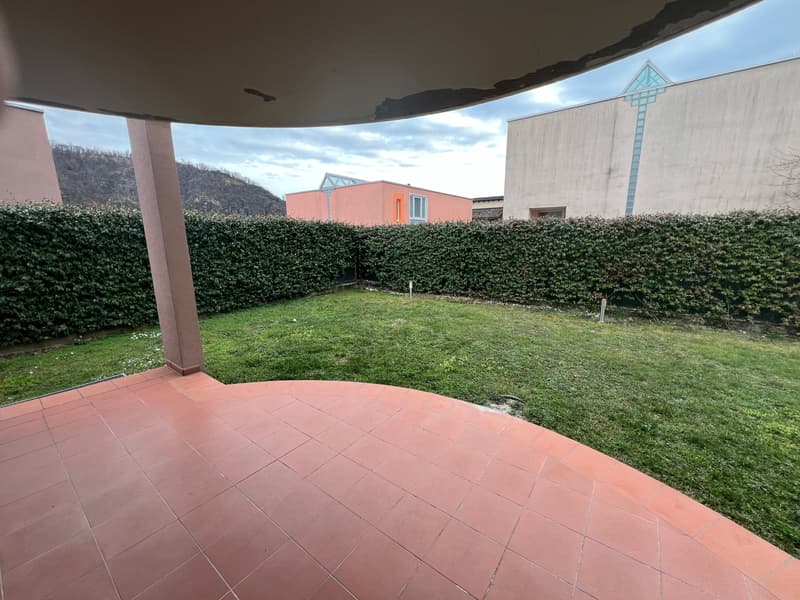 Casa unifamiliare 3 locali con giardino e box a Bedano (2)