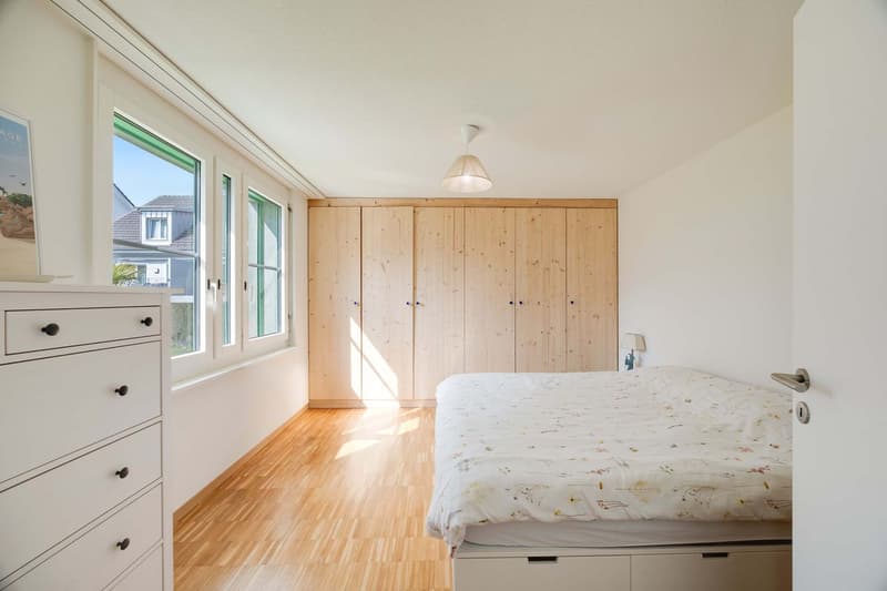 Grosszügige 3.5-Zimmer-Gartenwohnung mit 108 m² , Ruhe, Sonne & Nähe Zürichsee (7)