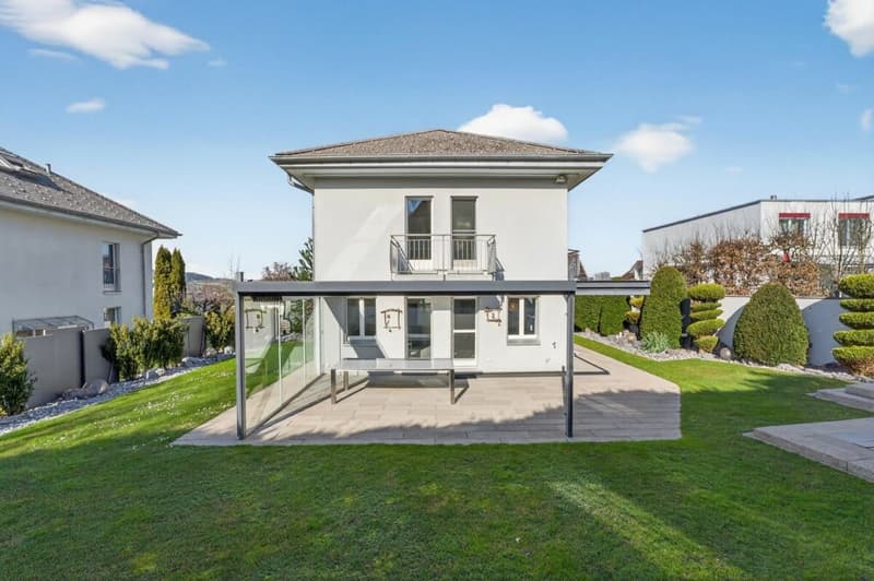 Familienfreundliches Einfamilienhaus mit vielseitigen Nutzungsmöglichkeiten und privater Gartenoase (3)