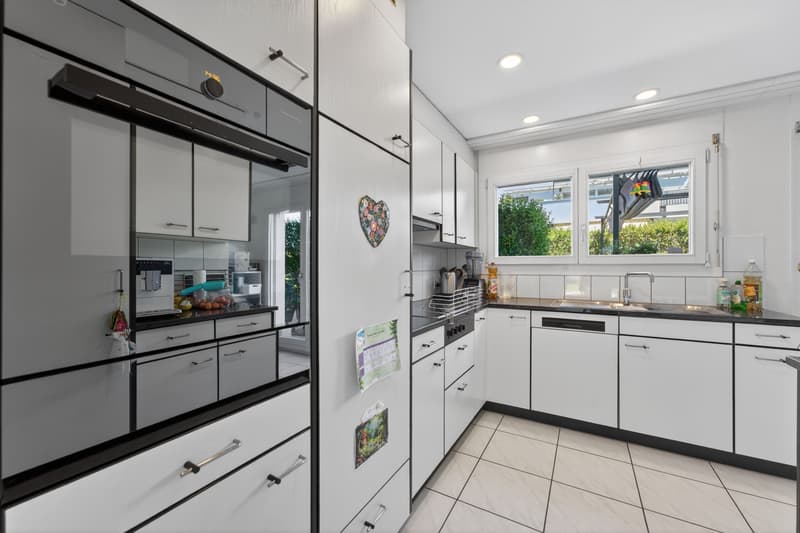 Wohnen wie im Einfamilienhaus - exklusive 5.5-Zimmer-Garten-Maisonette mit sonnigem Privatgarten (4)