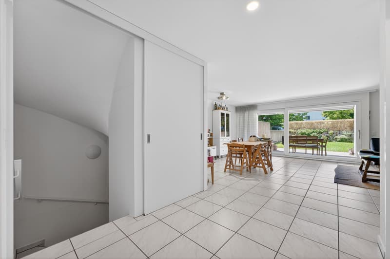 Wohnen wie im Einfamilienhaus - exklusive 5.5-Zimmer-Garten-Maisonette mit sonnigem Privatgarten (5)