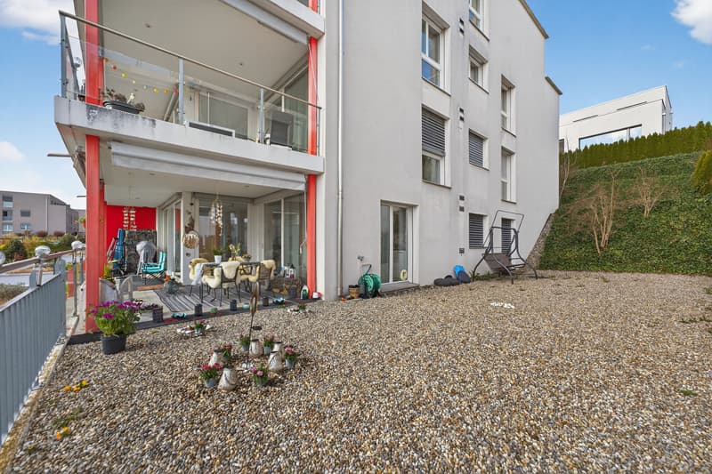 Sonnige 3.5-Zimmer-Gartenwohnung mit Balkon und grossem Gartensitzplatz (10)