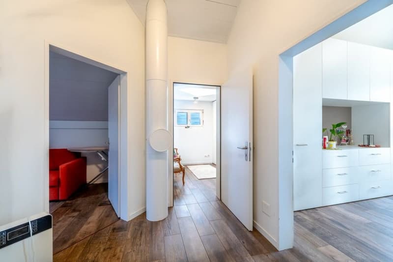 Grosszügiges 6.5-Zimmer Einfamilienhaus mit Einliegerwohnung - modernisiert (10)