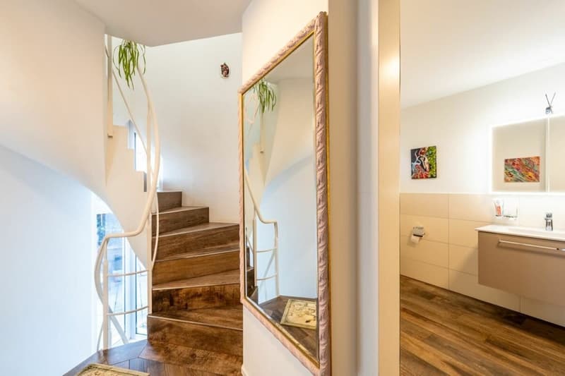 Grosszügiges 6.5-Zimmer Einfamilienhaus mit Einliegerwohnung - modernisiert (12)
