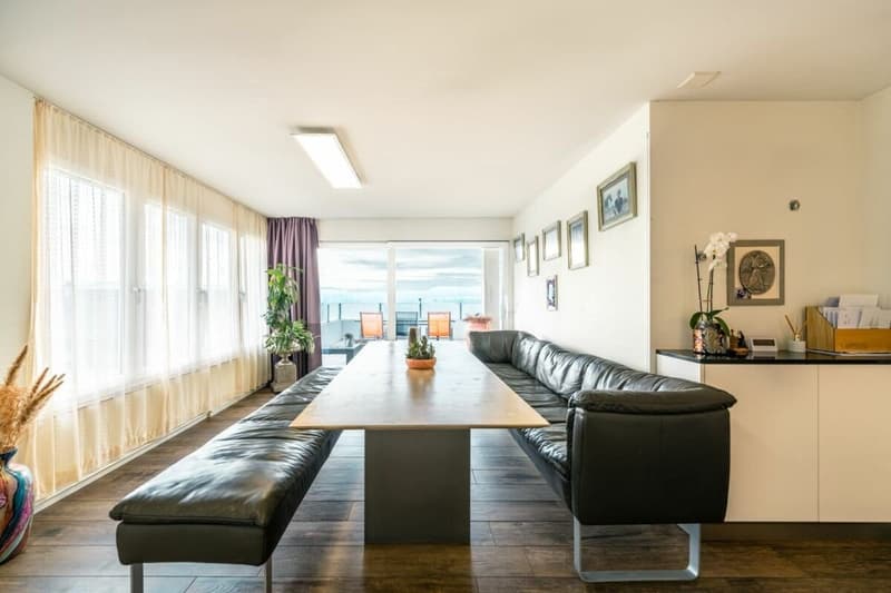 Grosszügiges 6.5-Zimmer Einfamilienhaus mit Einliegerwohnung - modernisiert (4)