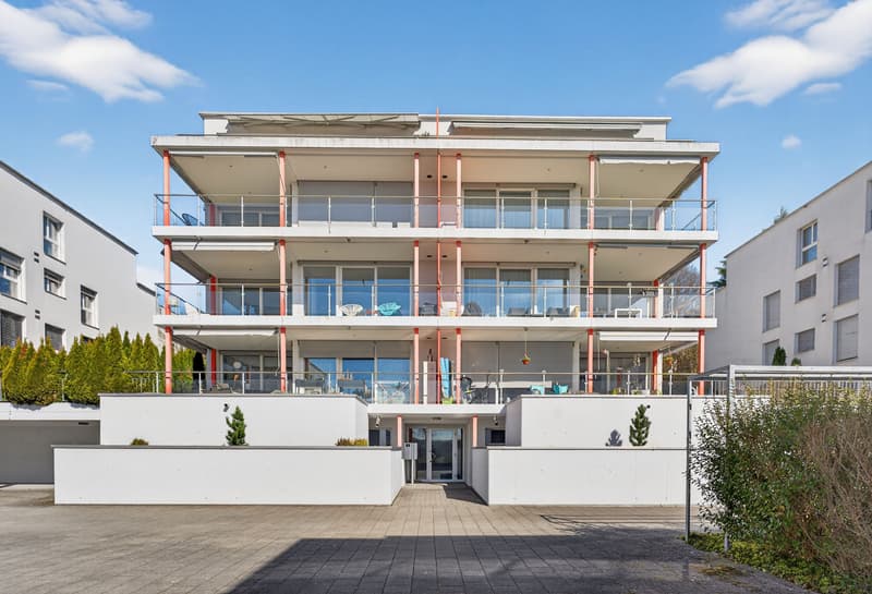 2.5-Zimmer-Gartenwohnung mit Balkon und grosszügigem Gartensitzplatz (2)