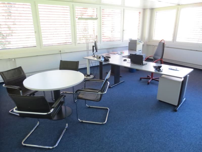 Ihre Wohlfühl-Oase:  Büro, Sitzungszimmer & Küche (6)