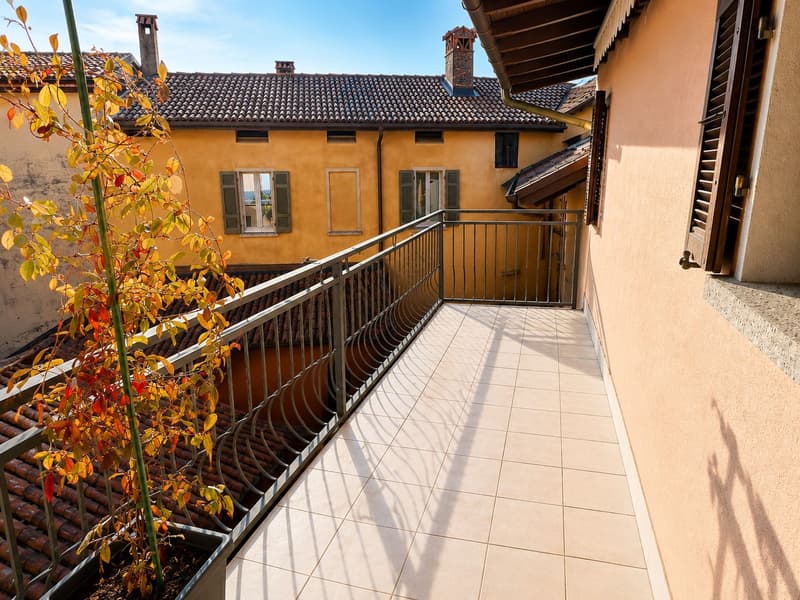 Comoda casa bifamiliare, due appartamenti di 4.5 locali (12)