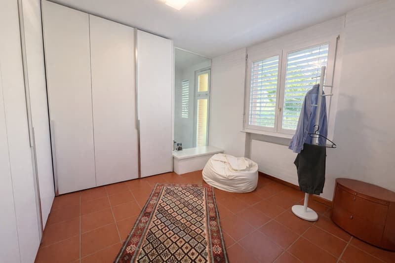 Splendida villa a Carona con vista, giardino e terrazza (13)