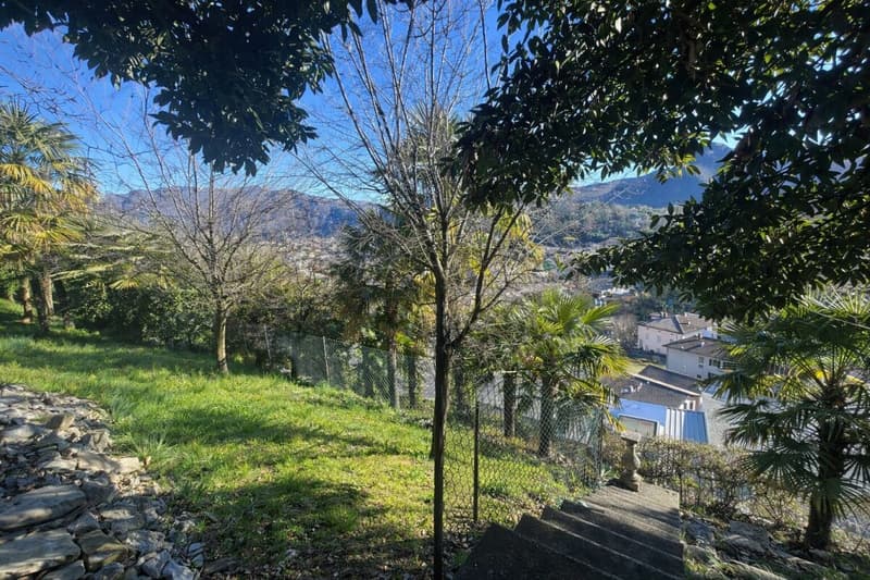 Casa unifamiliare nel verde, con vista e soleggiata (31)
