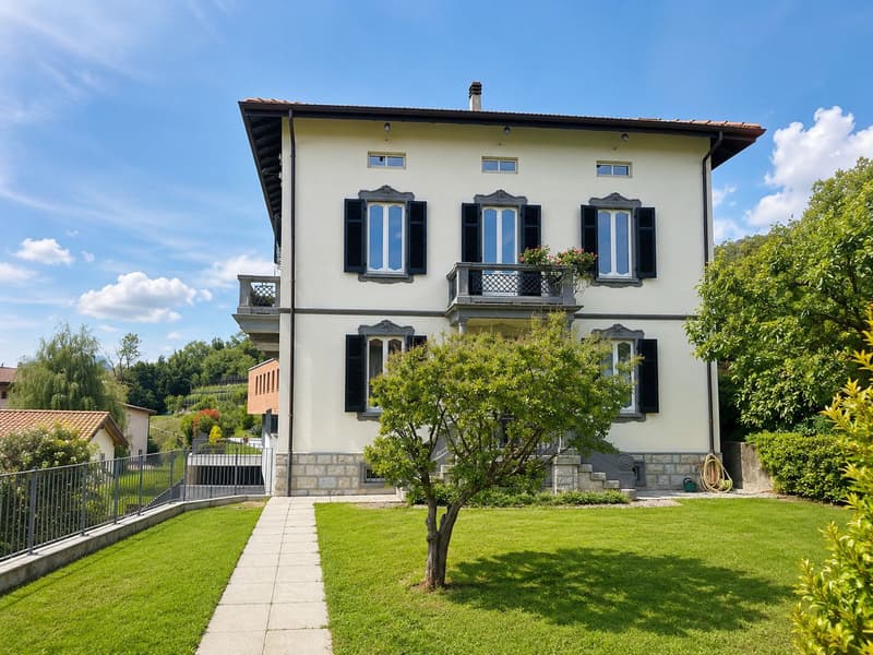 Elegante villa d'epoca completamente ristrutturata (2)