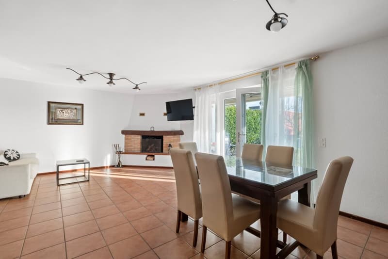 Casa gemella uni-bifamiliare con giardino e vista (19)