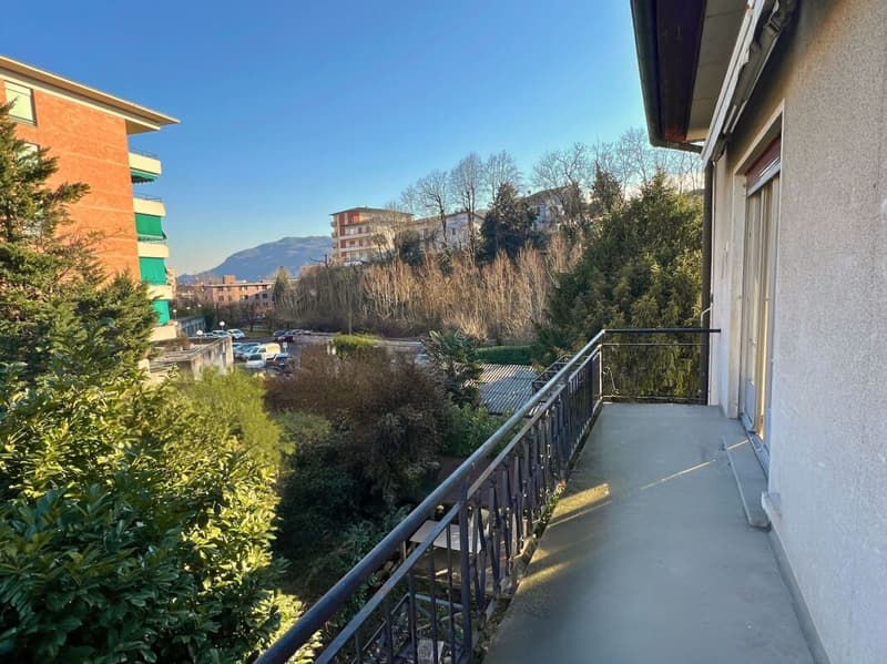 Affittasi appartamento 3.5 locali con balcone e ampio giardino a Balerna (4)