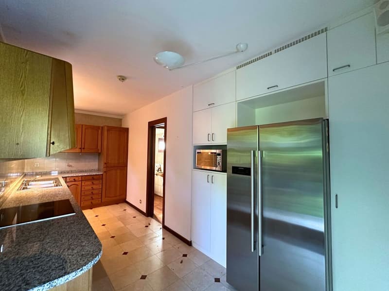 Signorile casa gemella nel verde e con vista aperta (9)