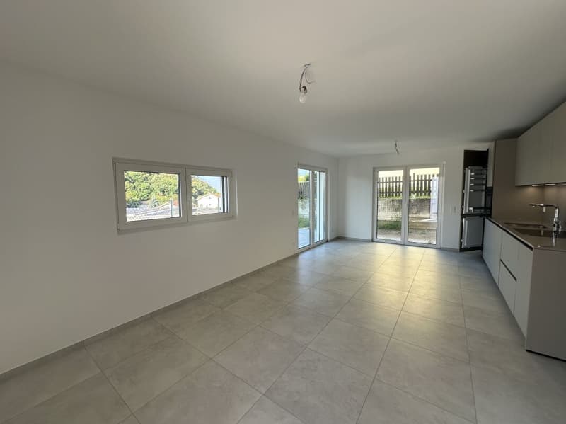 Nuovo e moderno appartamento di 3.5 locali con giardino privato e terrazza Mendrisio Arzo (3)
