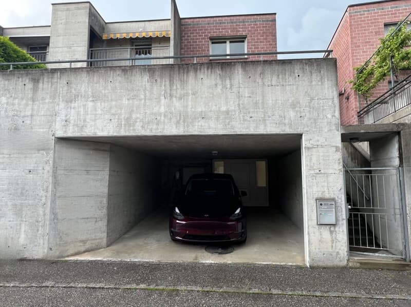 Casa unifamiliare moderna, con terrazza e giardino privato (11)