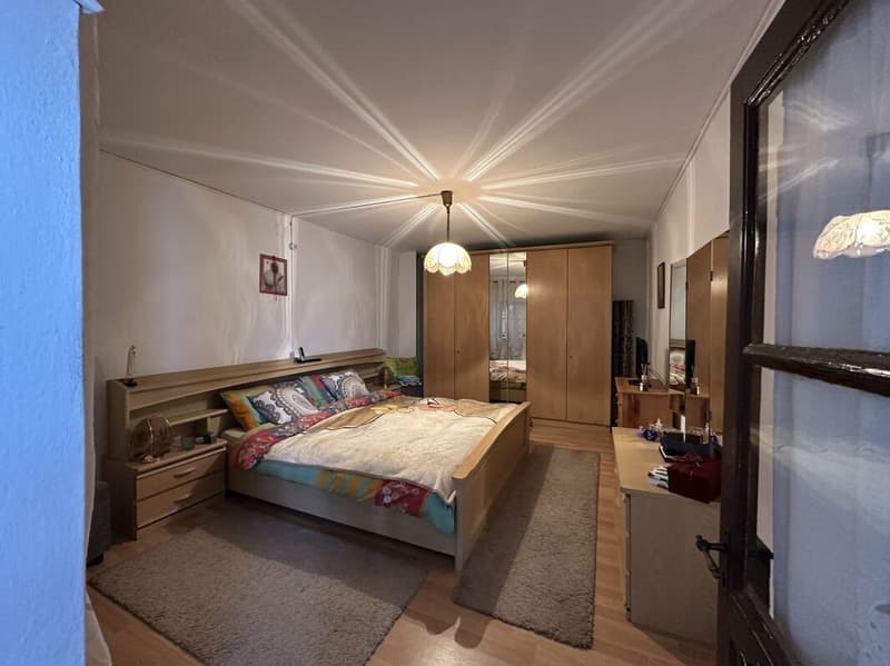 Interessante complesso abitativo da ristrutturare con corte privata e piccolo giardino (15)