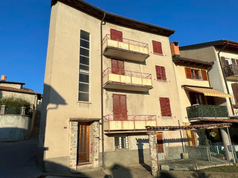 Casa di nucleo da risanare in zona tranquilla (9)