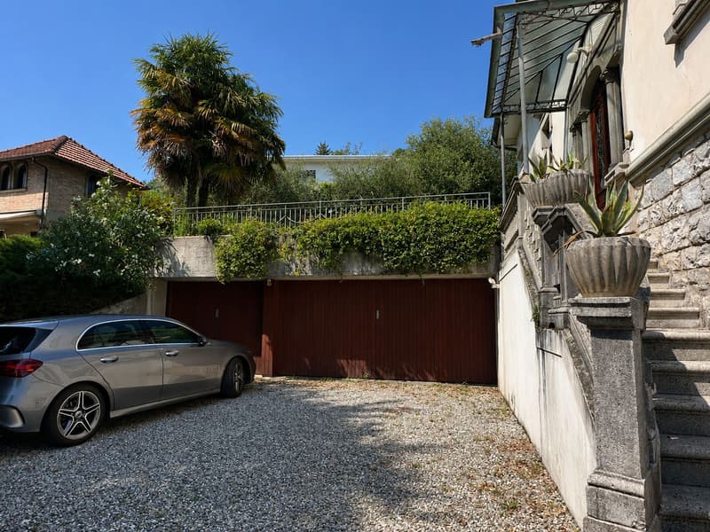 Prestigiosa villa d'epoca in tranquilla e soleggiata zona residenziale (23)