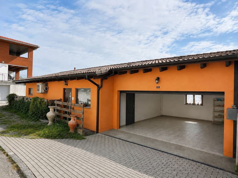 Casa unifamiliare con giardino e vista panoramica (14)