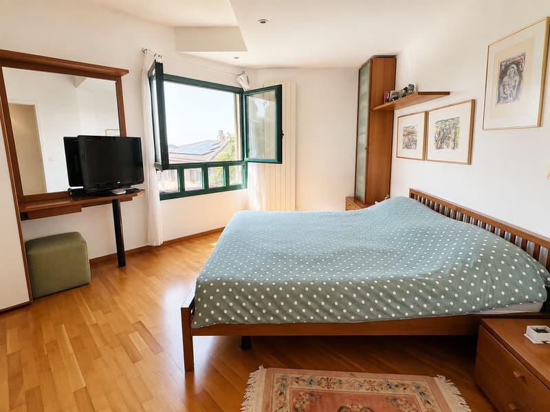 Wunderschöne Villa mit Pool inmitten der Natur (9)