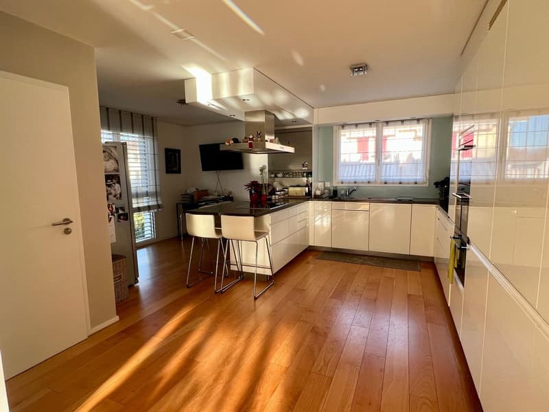 Spacieux appartement duplex en attique de 5.5 pièces à louer (5)