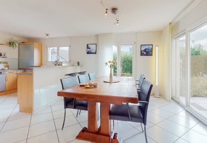 Maison individuelle 7,5 pièces à Corjolens – volumes généreux, bel extérieur avec piscine (2)