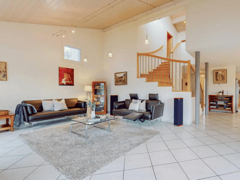 Maison individuelle 7,5 pièces à Corjolens – volumes généreux, bel extérieur avec piscine (1)