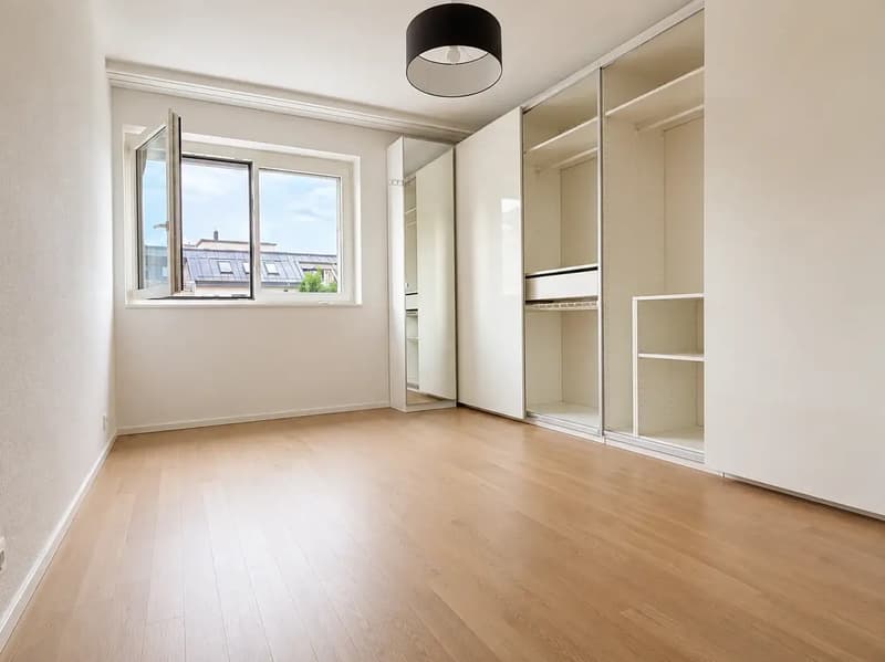 Bel appartement de 5 pièces disponible de suite (3)
