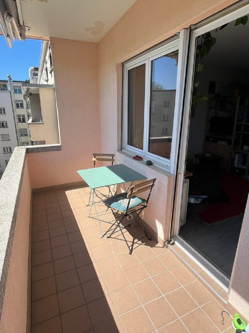 Charmant appartement de 3 pièces au 4ème étage à Bienne (6)