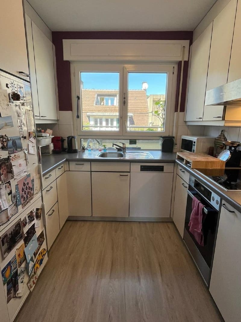 Charmant appartement de 3 pièces au 4ème étage à Bienne (5)