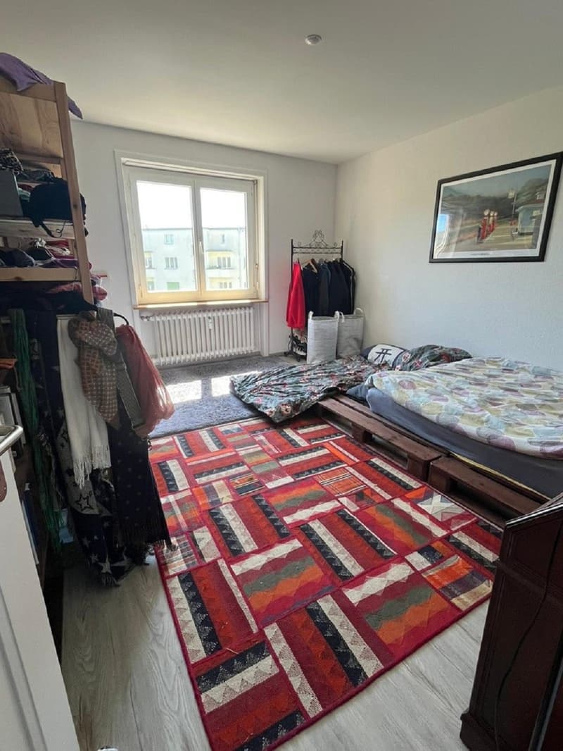 Charmant appartement de 3 pièces au 4ème étage à Bienne (2)