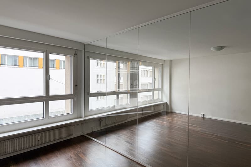 Bürofläche 2 (Richtung Birsig-Parkplatz)