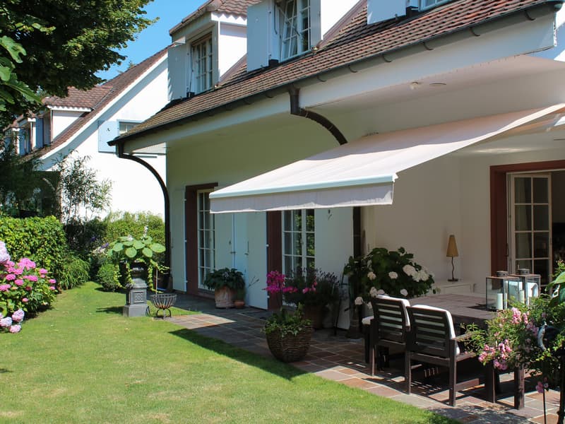 Exklusive 6.5-Zimmer-Landhausvilla mit Pool an bester Lage in Riehen (3)