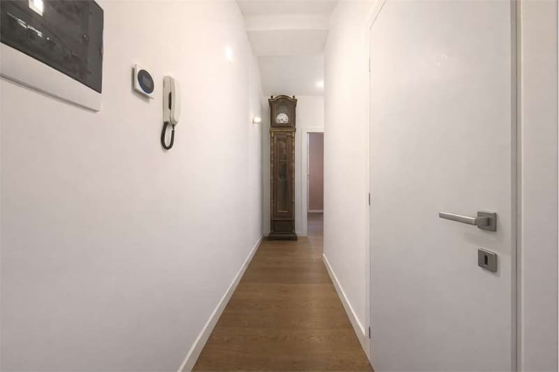 MODERNA MANSARDA DI DESIGN CON VISTA LAGO (3)