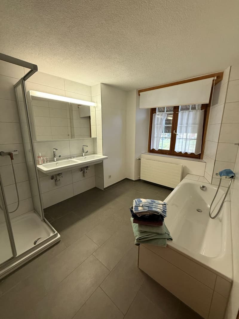 Charmantes 7.5-Zimmer-Bauernhaus in Winkel zu vermieten (11)