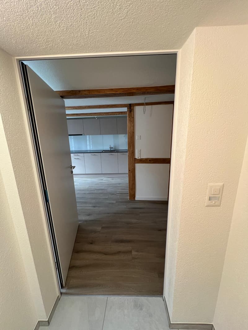 Neu renovierte 4.5 Zimmer-Maisonettewohnung mitten im Städtli (4)