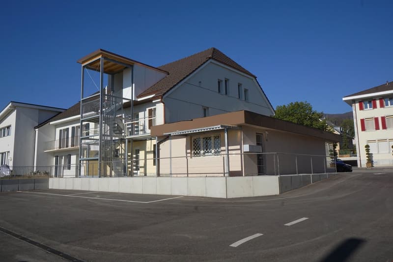 Renovierte 3.5-Zimmerwohnung - 1. OG (1)