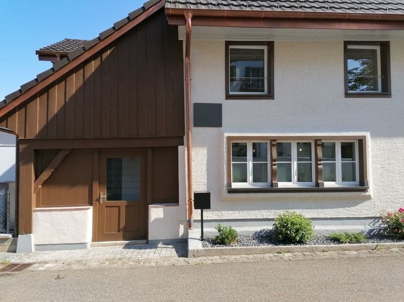 Charmantes 5.5-Zi. Bauernhaus mit pflegeleichtem Umschwung im Bezirk Muri (9)