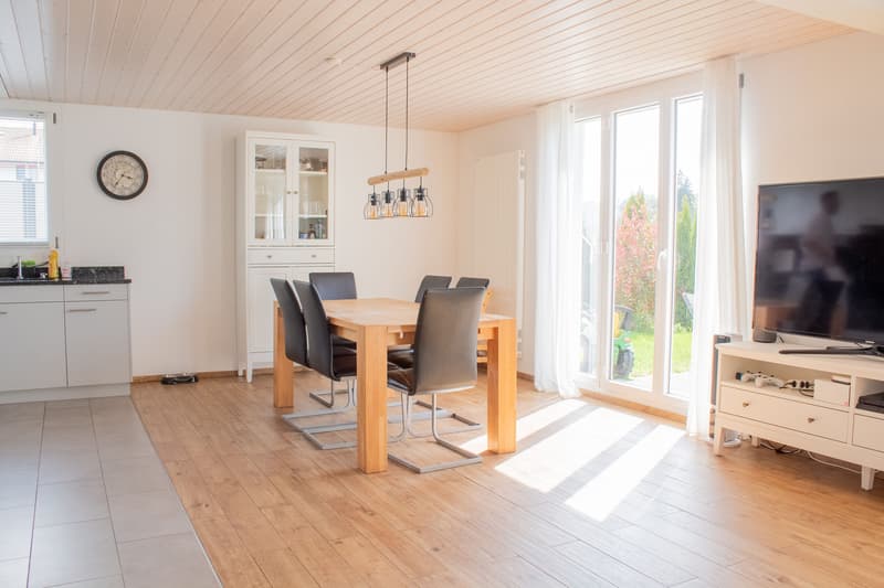 Modernes, helles 5.5-Zimmer Einfamilienhaus (3)