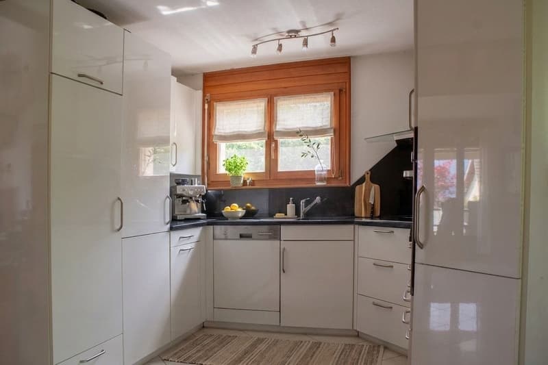 8.5-Zi. EFH mit Einliegerwohnung in Benken - grosszügiges Grundstück (4)