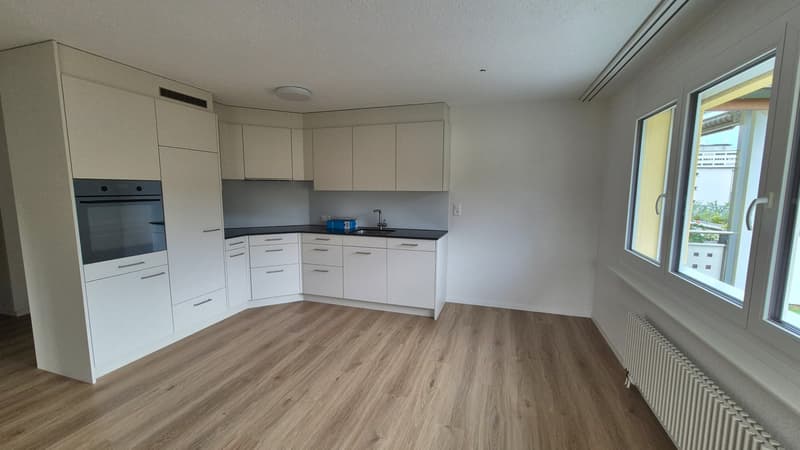 NACHMIETER GESUCHT - sanierte Wohnung an ruhiger Lage (2)